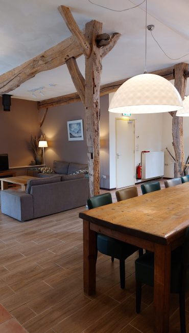 Eet- en zithoek Groepshuis